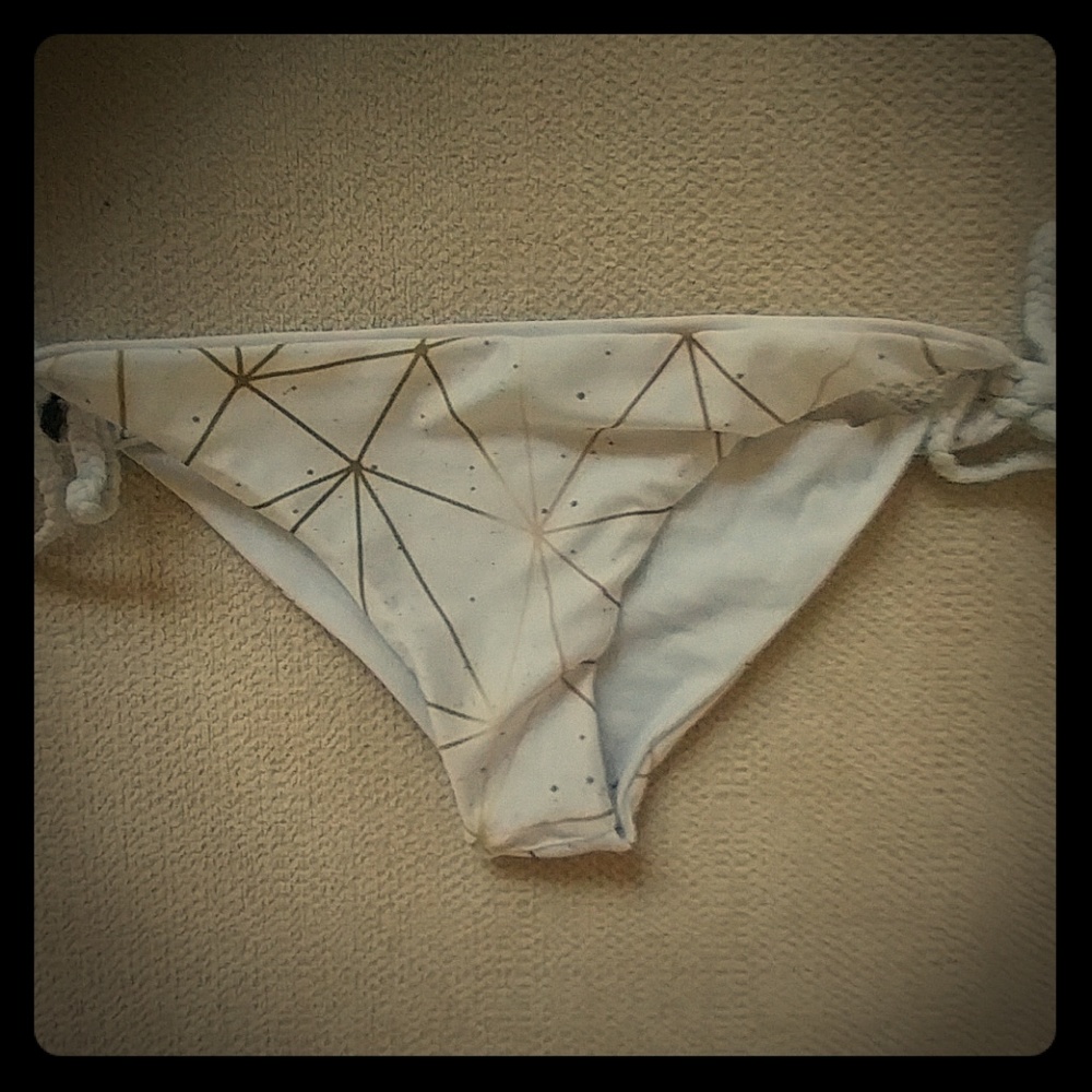 Cute swimsuit bottoms 👙 bikini Size S